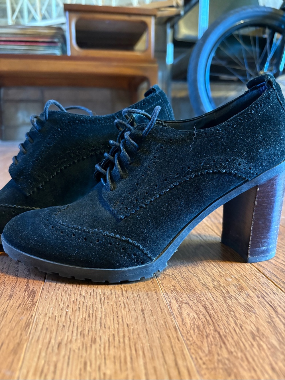 Tommy Hilfiger Black Suede Lace-Up Block Heel Oxfords